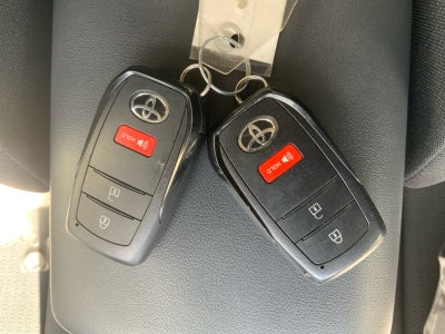 2025 Toyota Prius LE