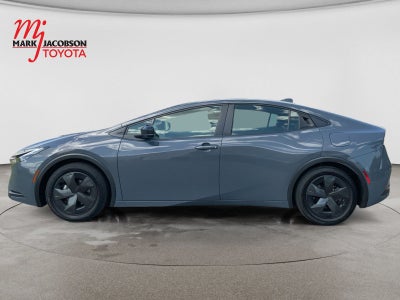 2025 Toyota Prius LE