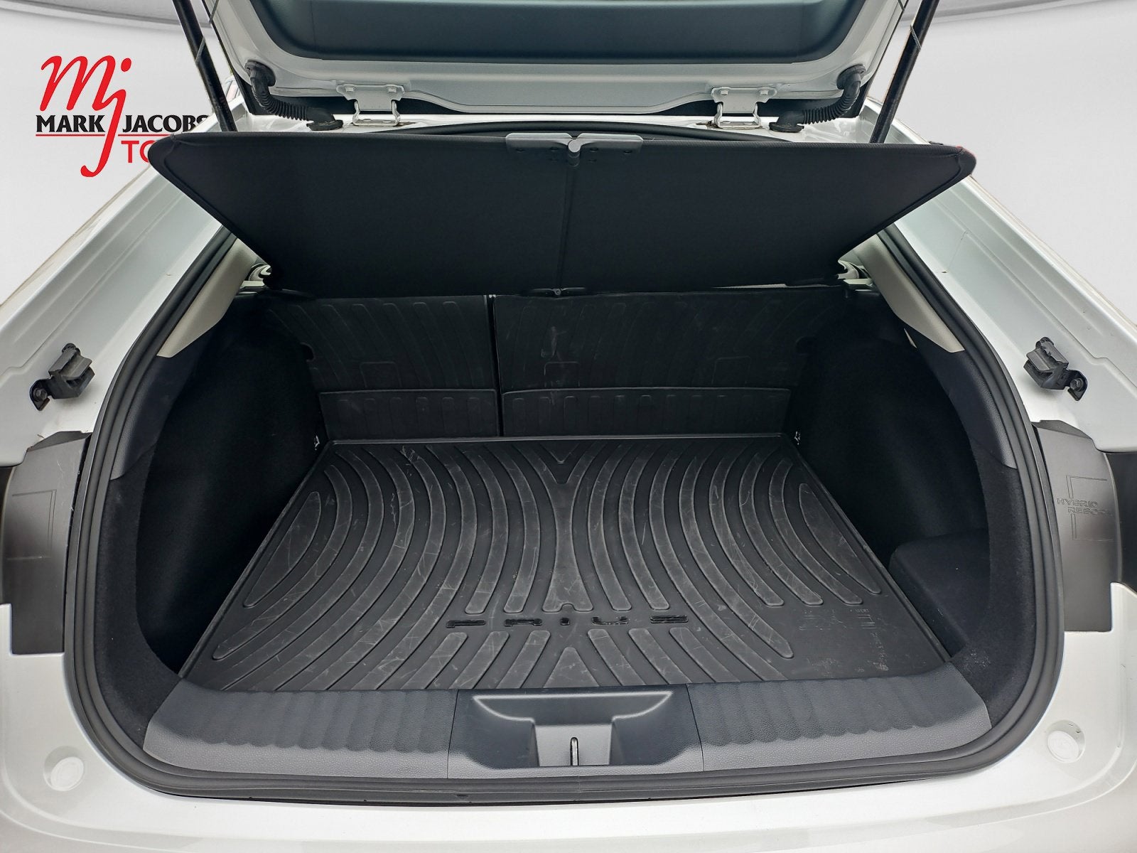 2025 Toyota Prius XLE