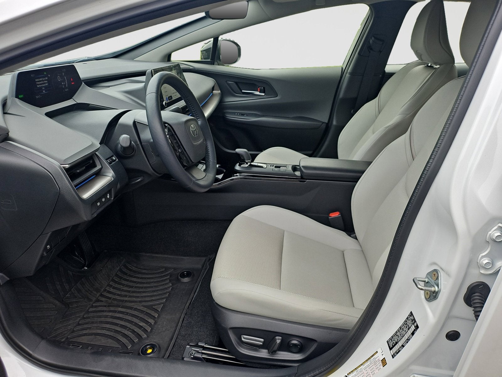 2025 Toyota Prius XLE