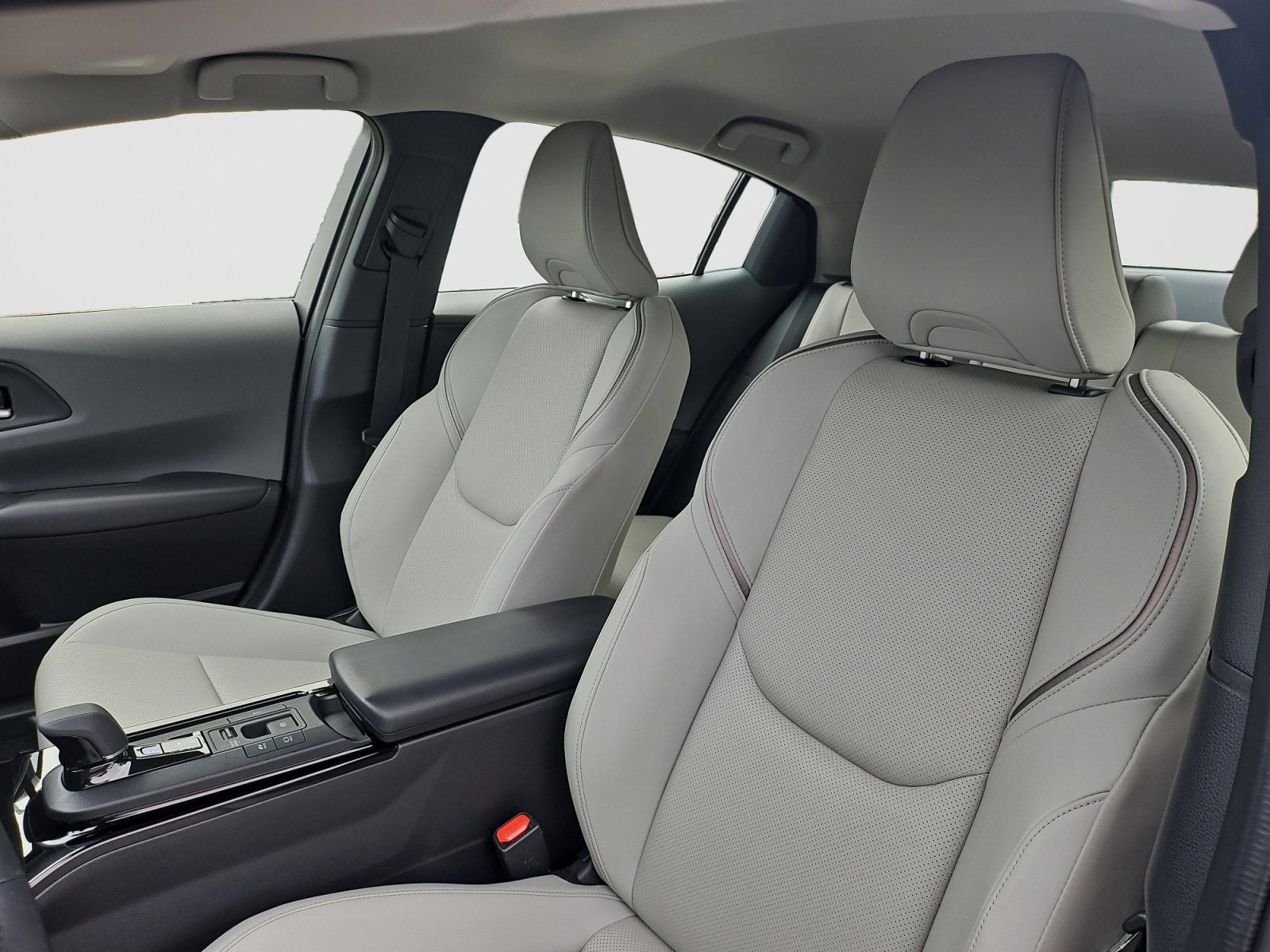 2025 Toyota Prius XLE