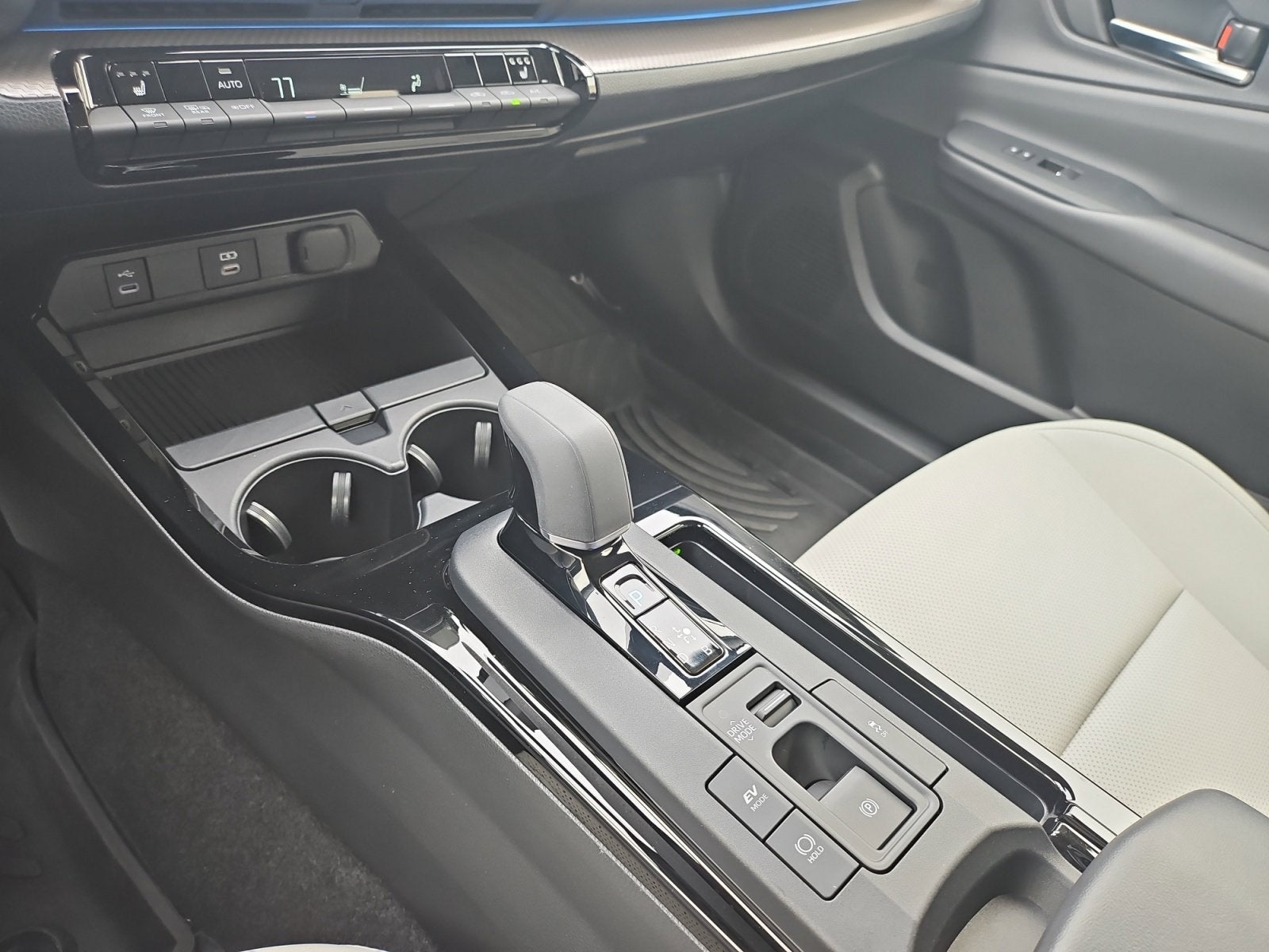 2025 Toyota Prius XLE