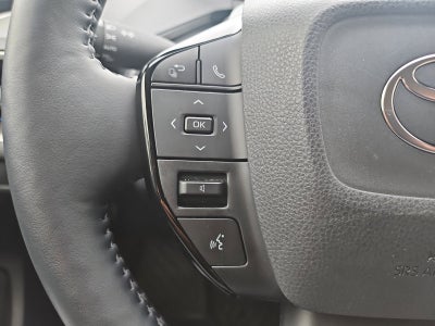 2025 Toyota Prius XLE