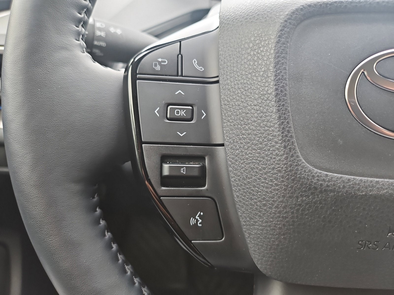 2025 Toyota Prius XLE