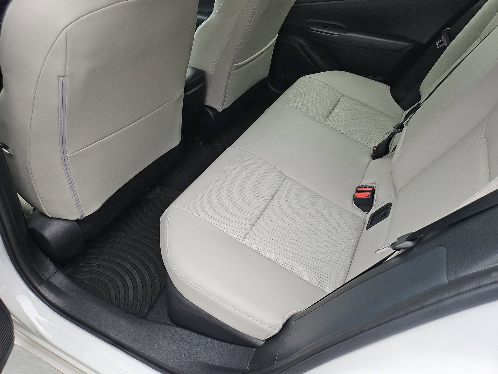 2025 Toyota Prius XLE