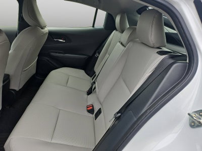 2025 Toyota Prius XLE