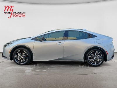 2025 Toyota Prius XLE