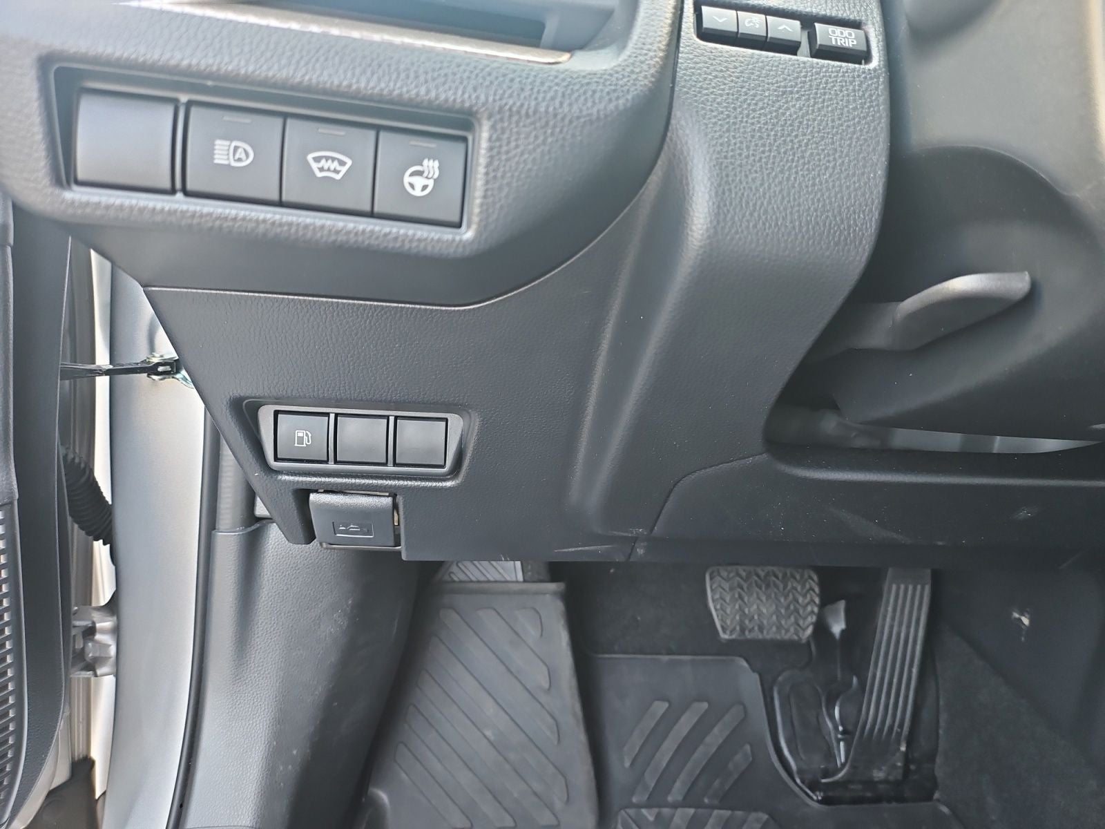 2025 Toyota Prius XLE