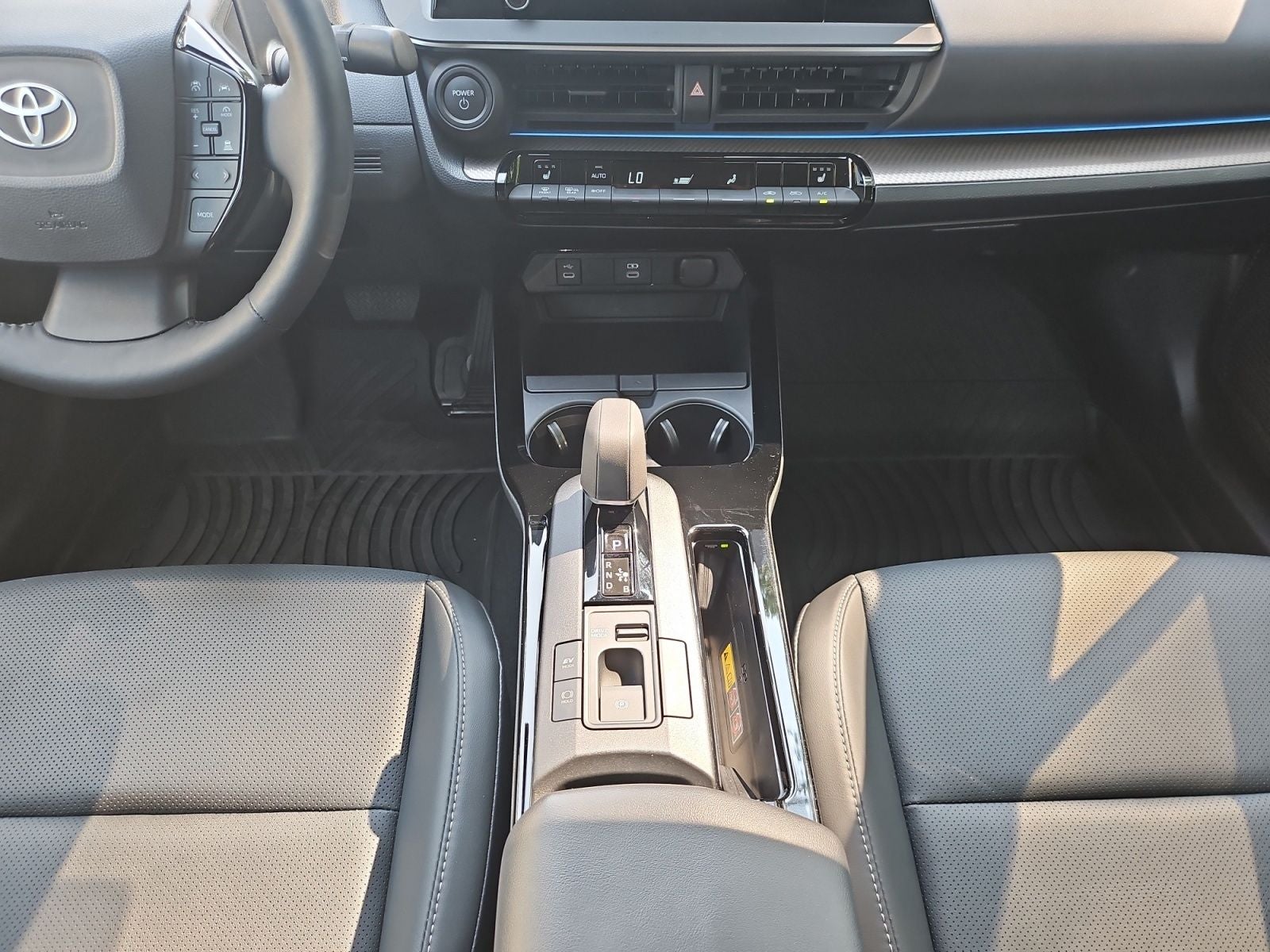 2025 Toyota Prius XLE