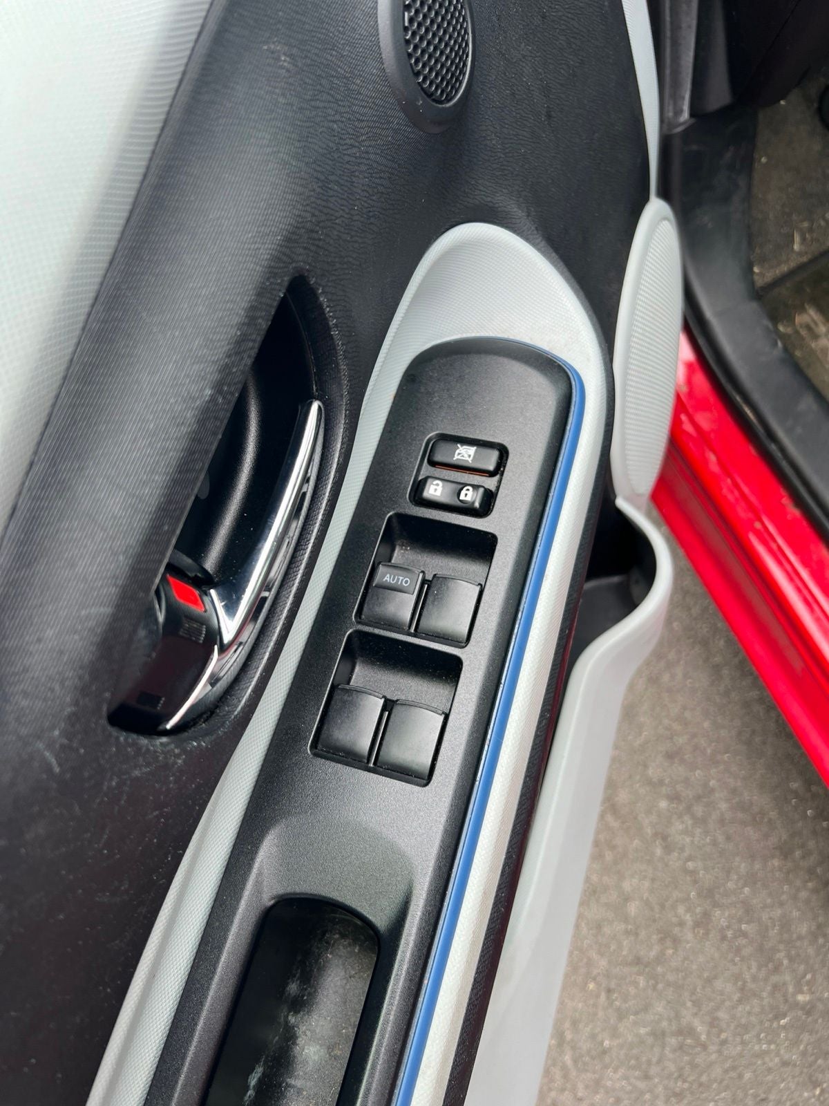 2013 Toyota Prius c Two
