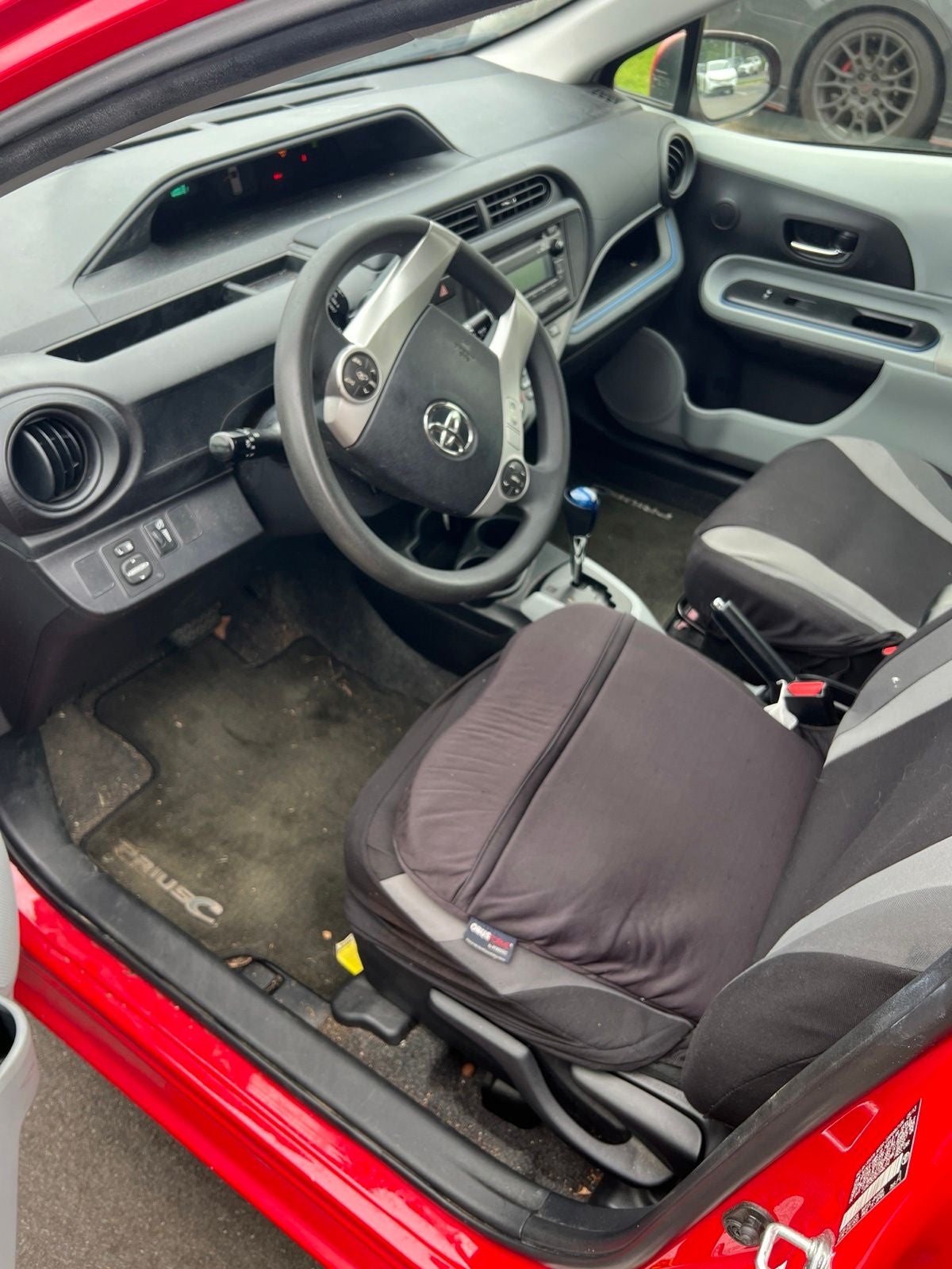 2013 Toyota Prius c Two