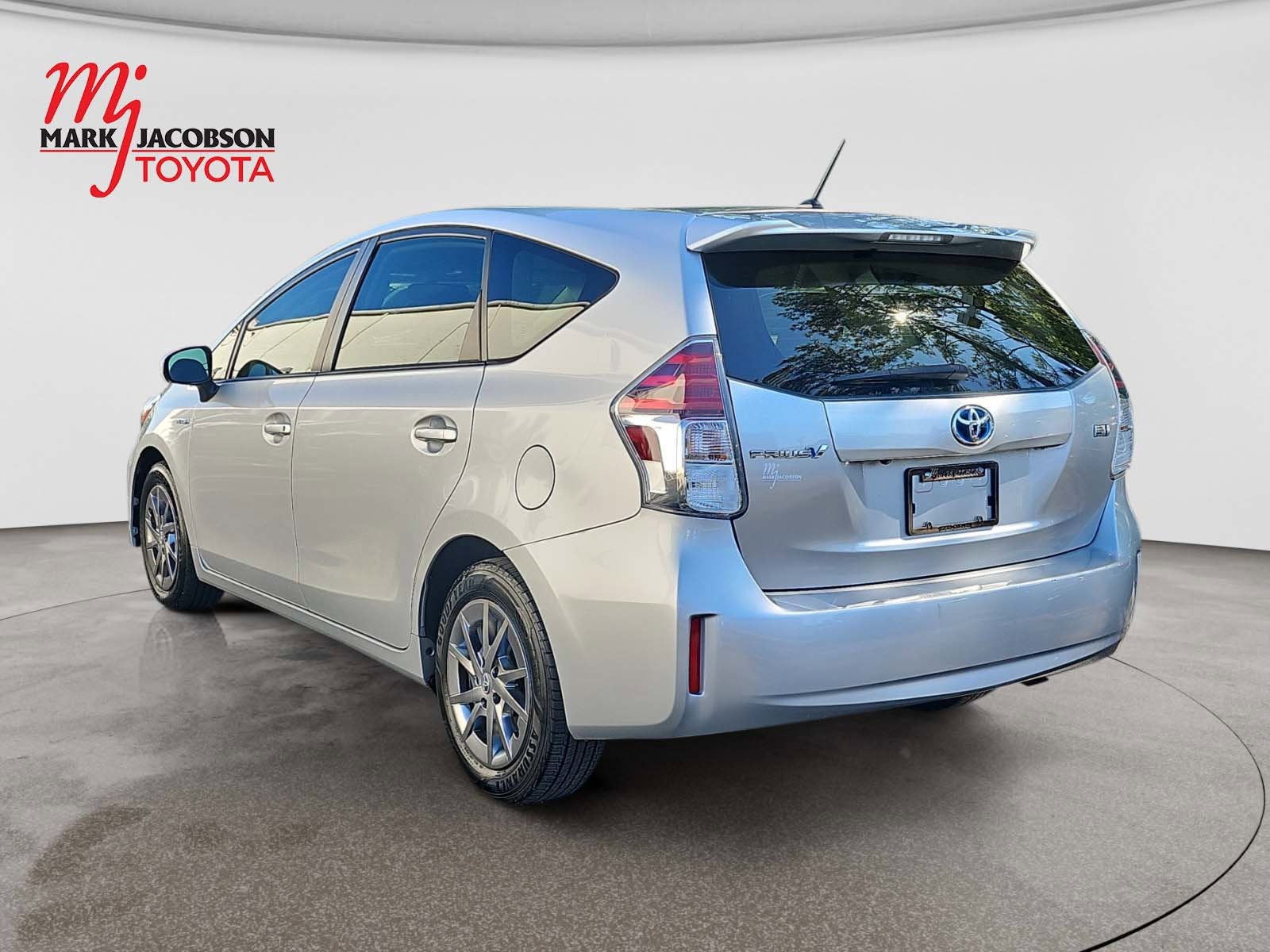 2017 Toyota Prius v Two