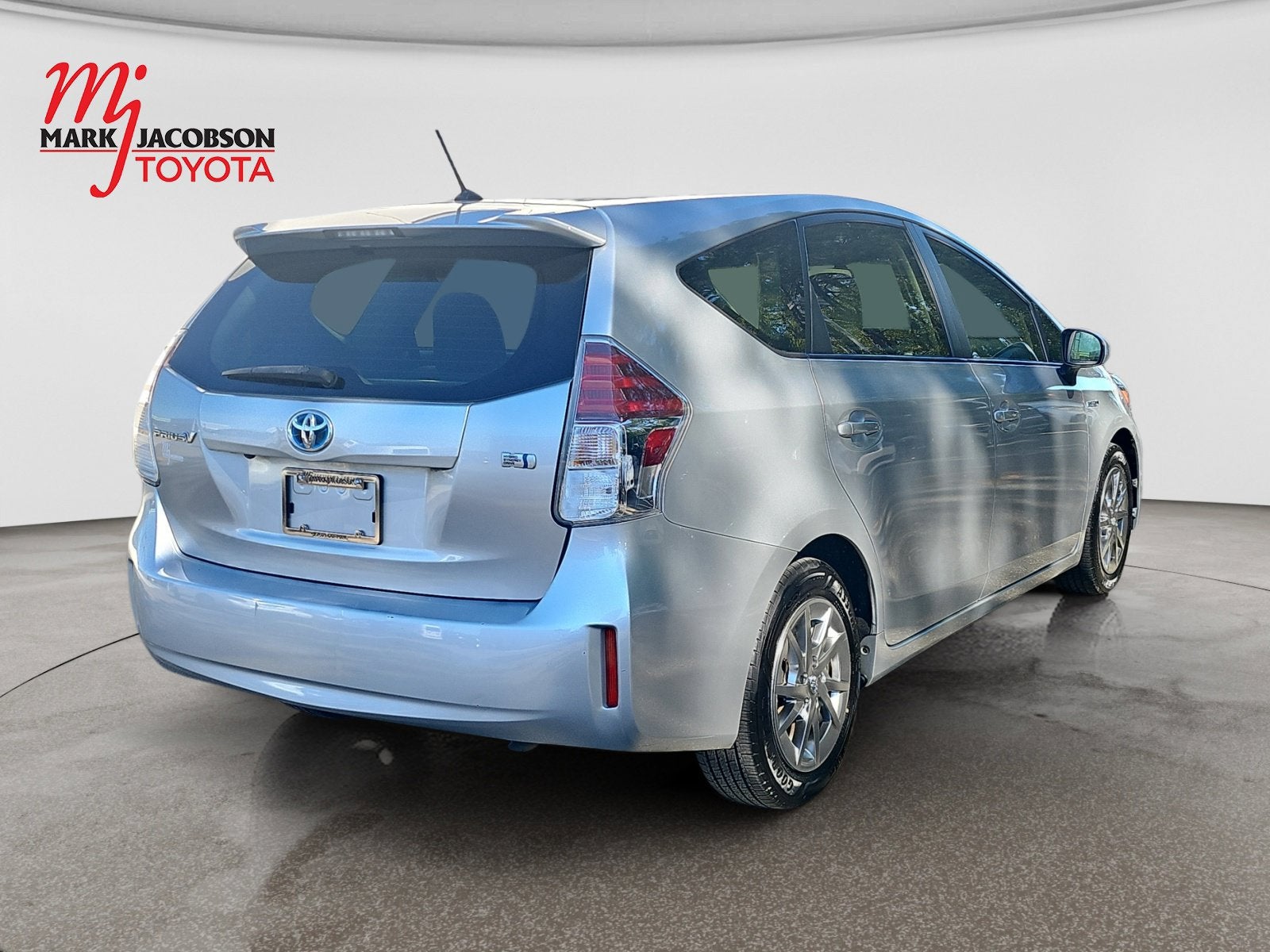 2017 Toyota Prius v Two
