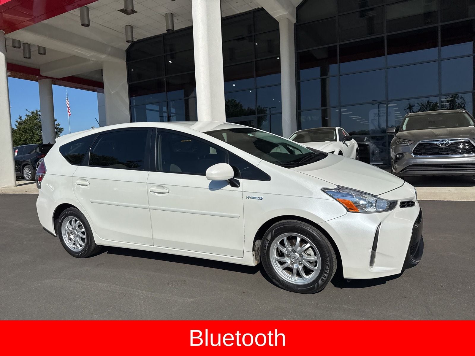 2016 Toyota Prius v Four