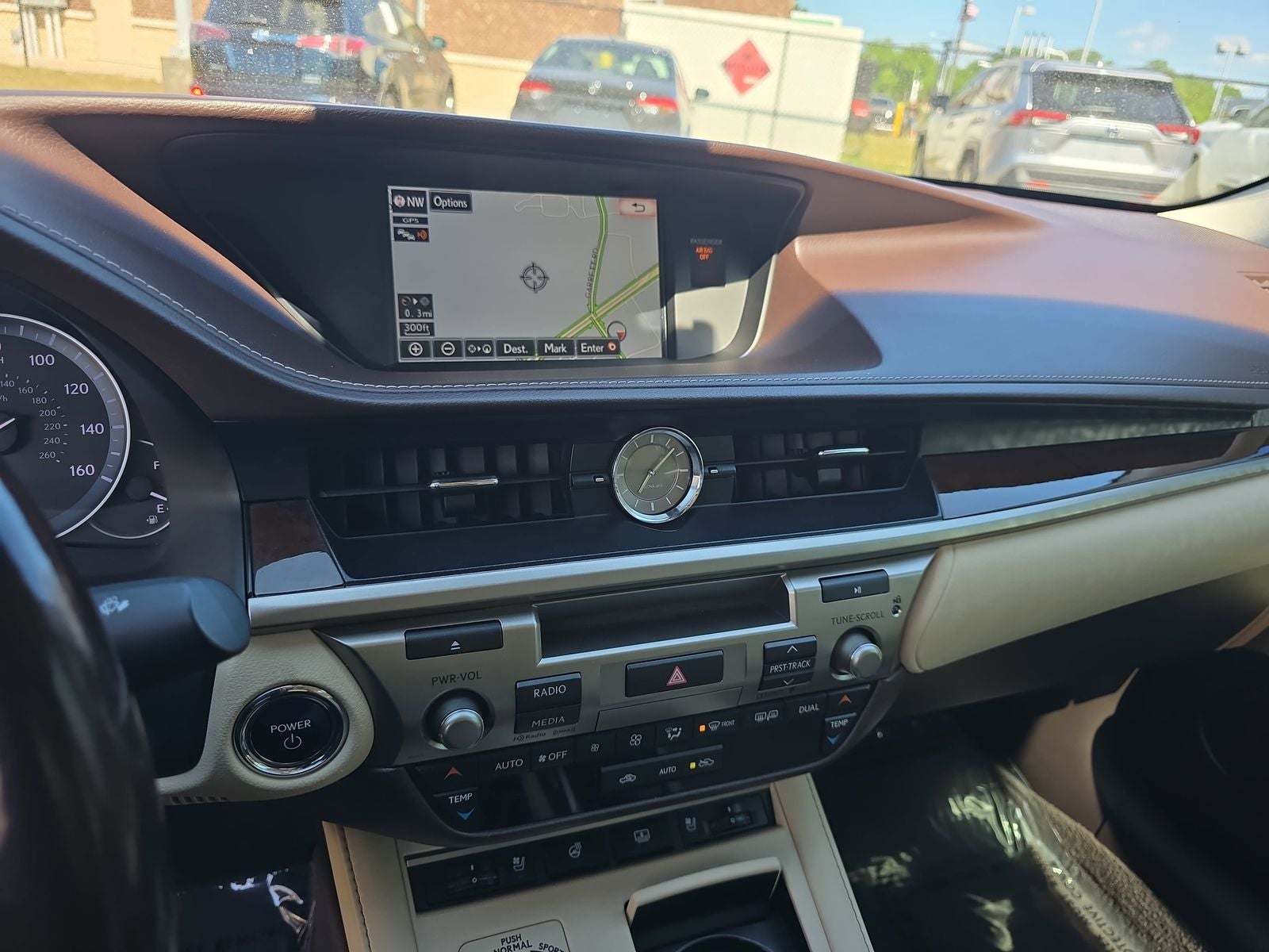 2016 Lexus ES 300h