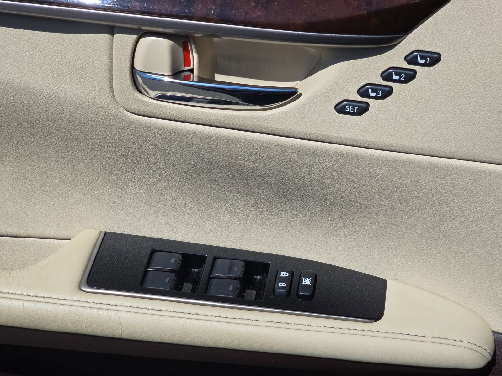 2016 Lexus ES 300h