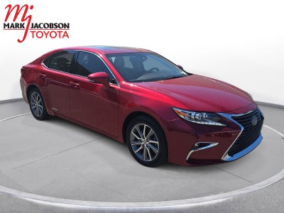 2016 Lexus ES 300h