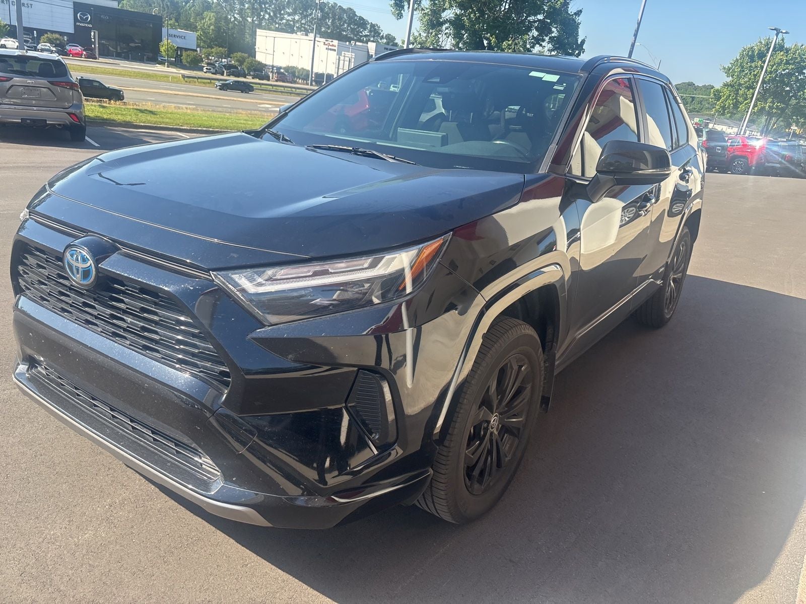 2022 Toyota RAV4 Hybrid SE