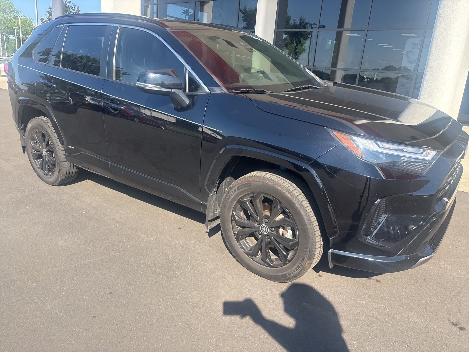 2022 Toyota RAV4 Hybrid SE