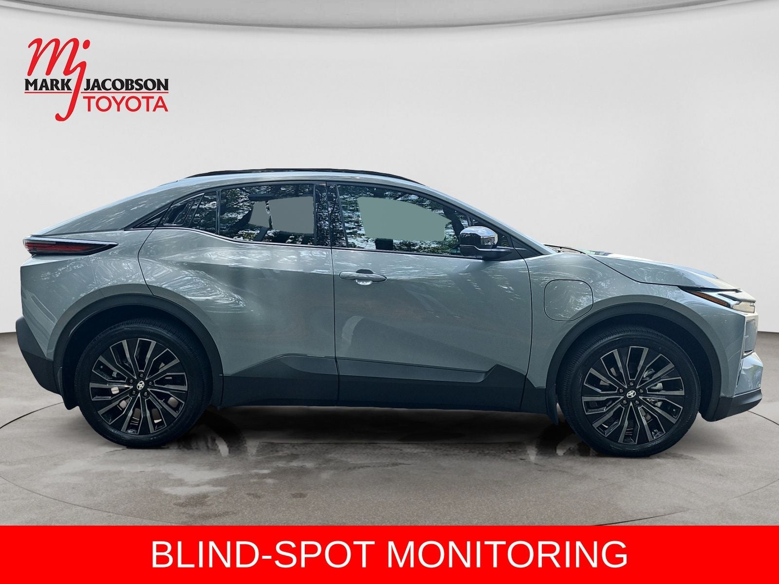 2026 Toyota C-HR XSE
