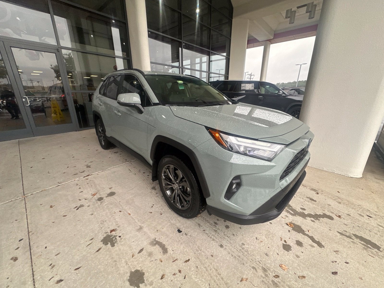 2023 Toyota RAV4 Hybrid XLE Premium