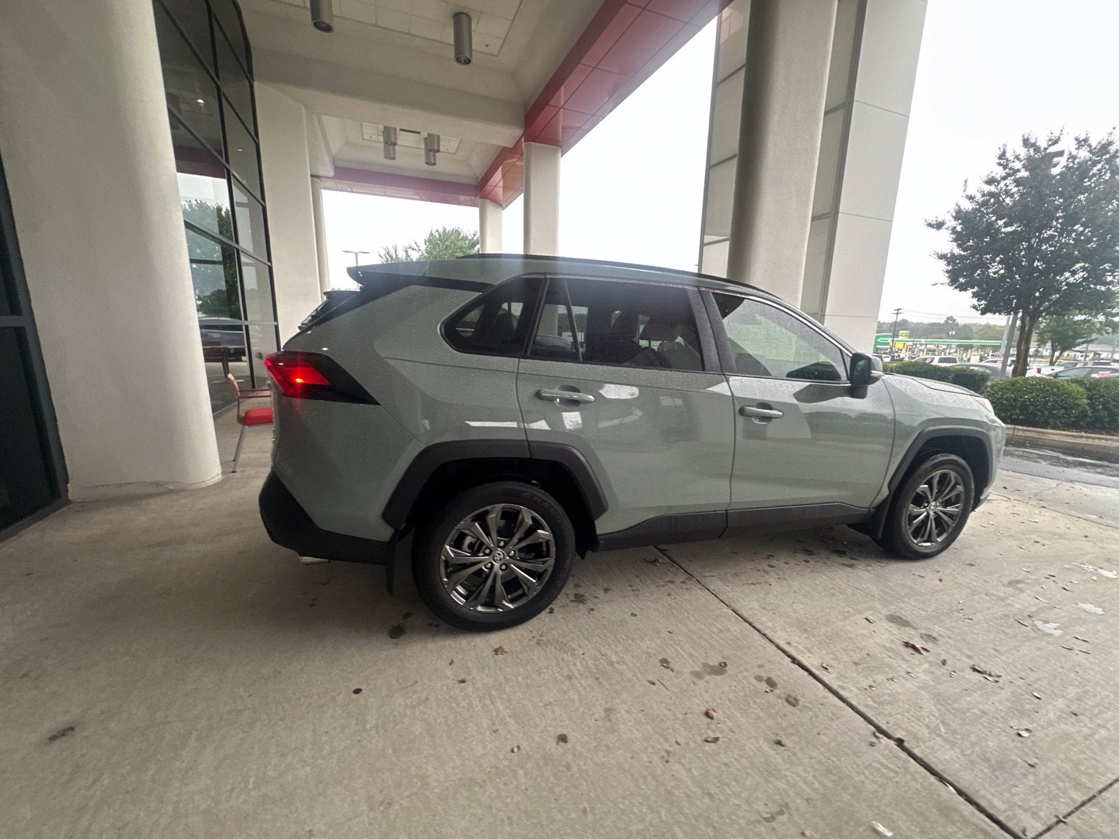 2023 Toyota RAV4 Hybrid XLE Premium