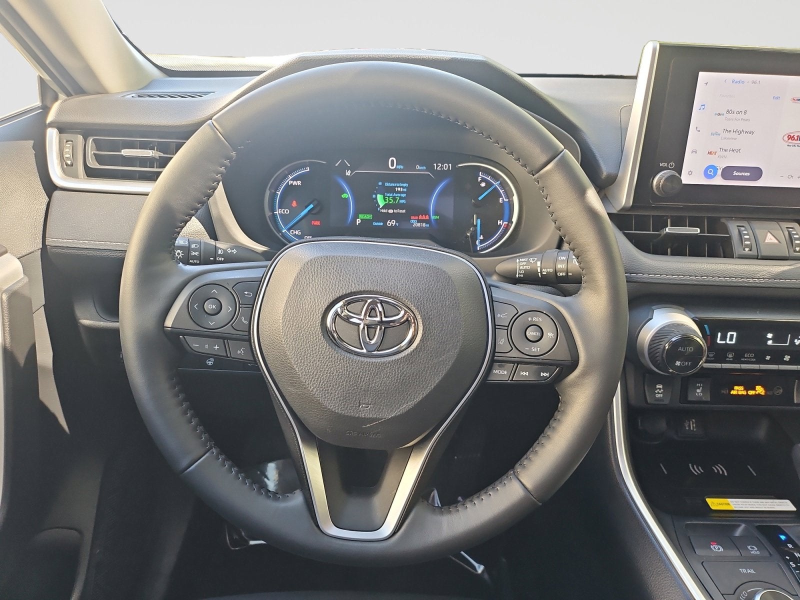 2023 Toyota RAV4 Hybrid XLE Premium