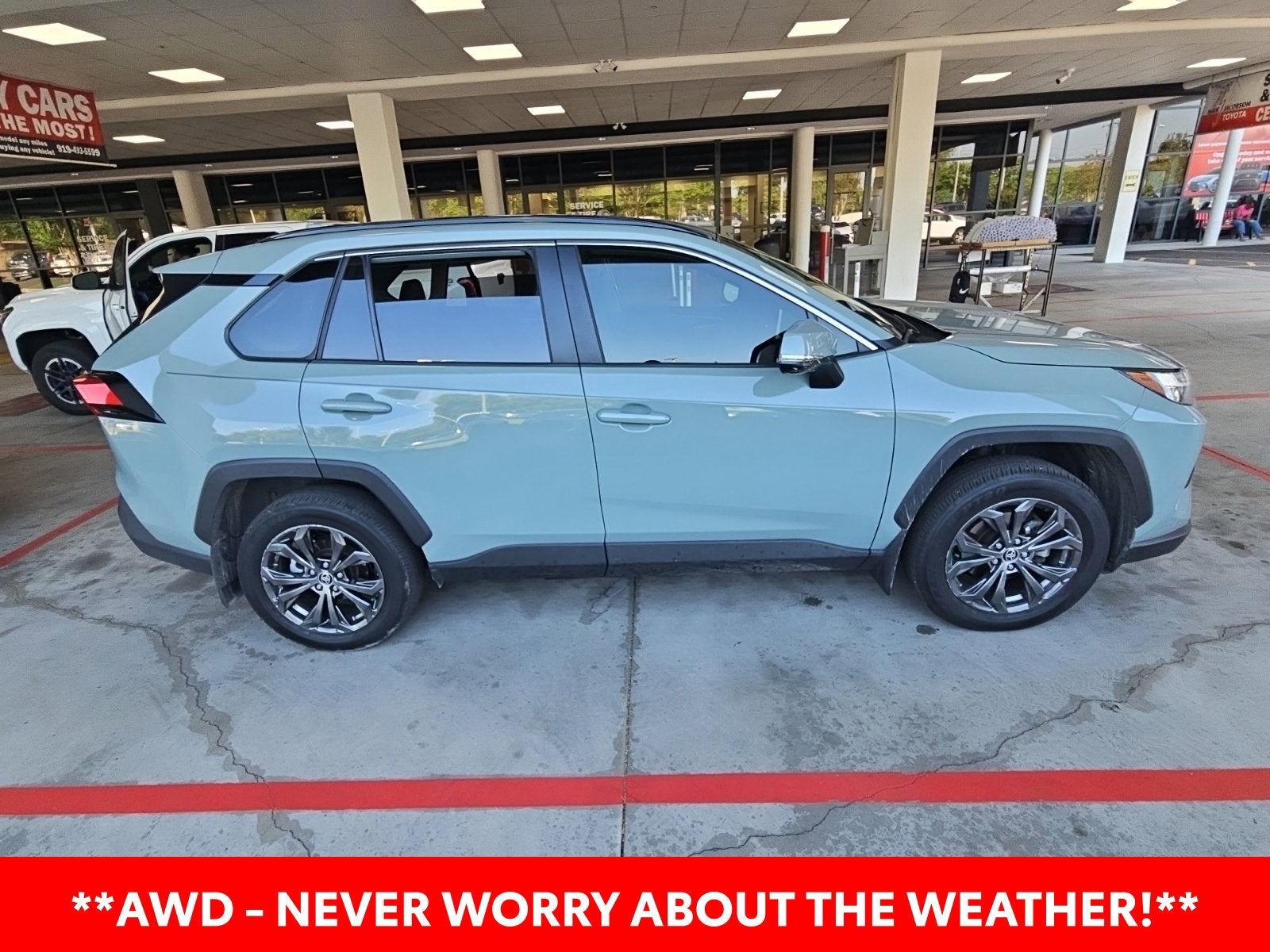 2023 Toyota RAV4 Hybrid XLE Premium