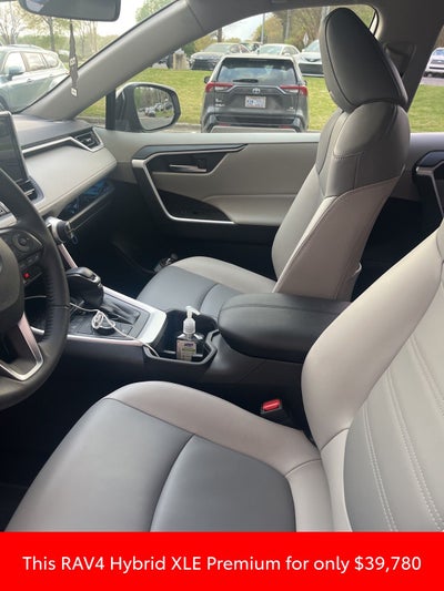 2025 Toyota RAV4 Hybrid XLE Premium