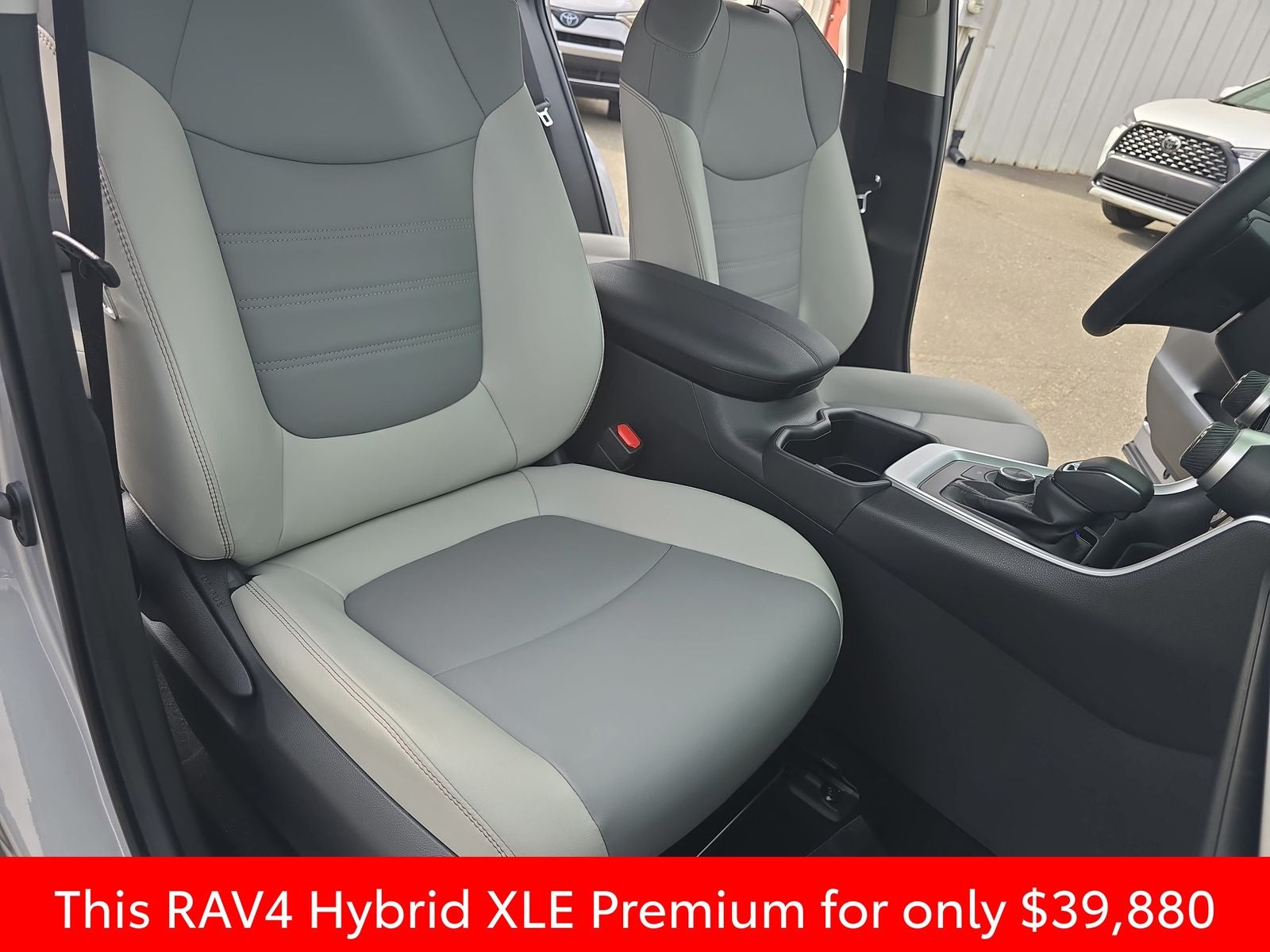 2025 Toyota RAV4 Hybrid XLE Premium
