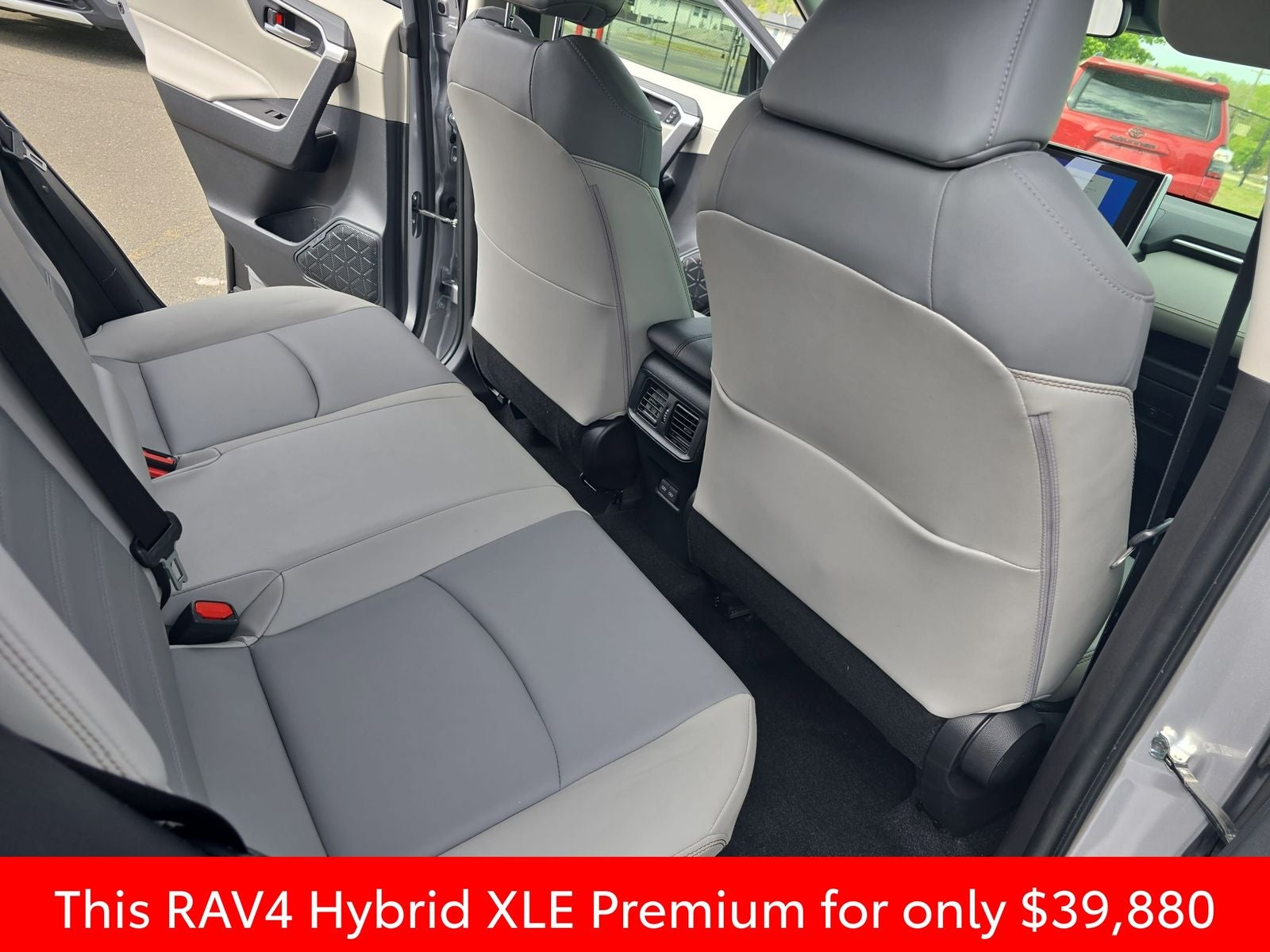 2025 Toyota RAV4 Hybrid XLE Premium