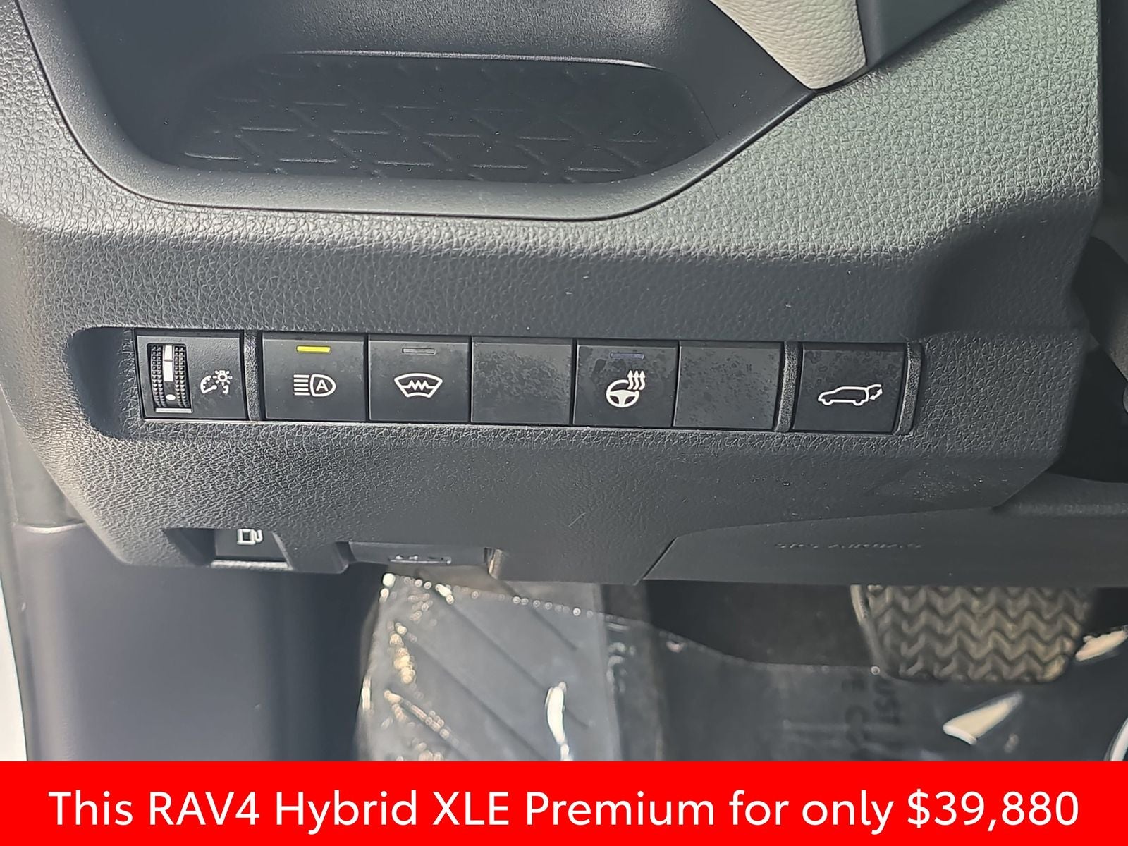 2025 Toyota RAV4 Hybrid XLE Premium