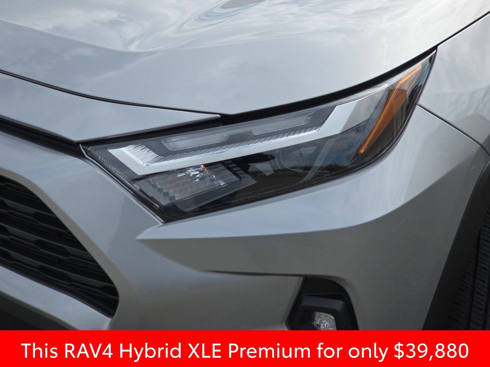 2025 Toyota RAV4 Hybrid XLE Premium
