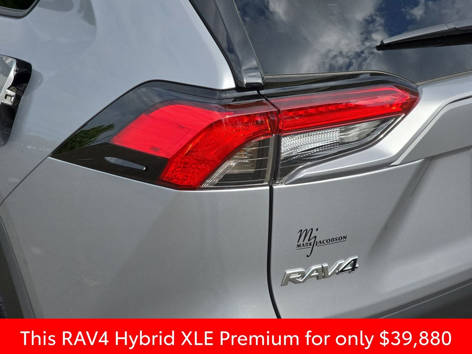 2025 Toyota RAV4 Hybrid XLE Premium