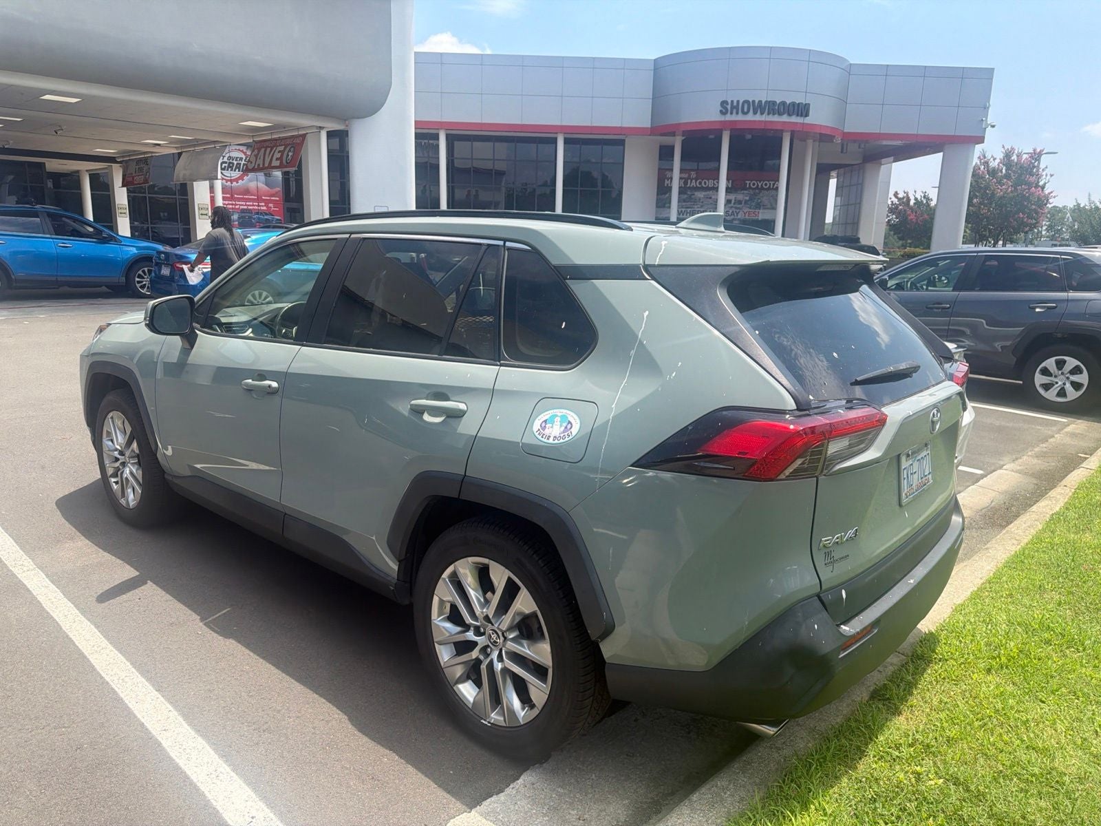 2020 Toyota RAV4 XLE Premium