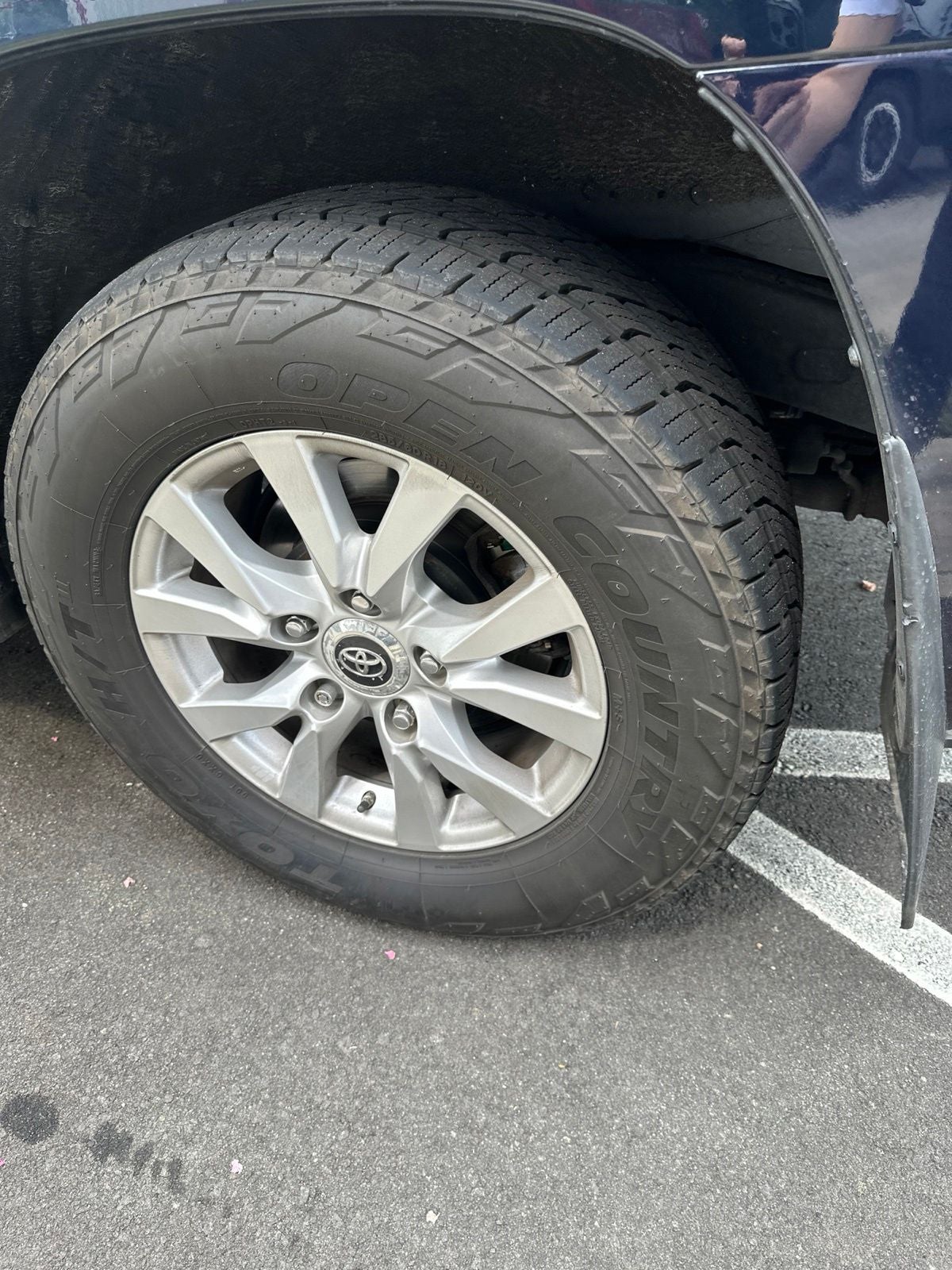 2019 Toyota Land Cruiser Base