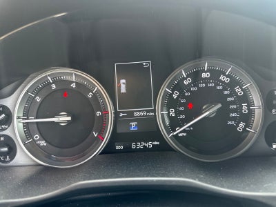 2019 Toyota Land Cruiser Base