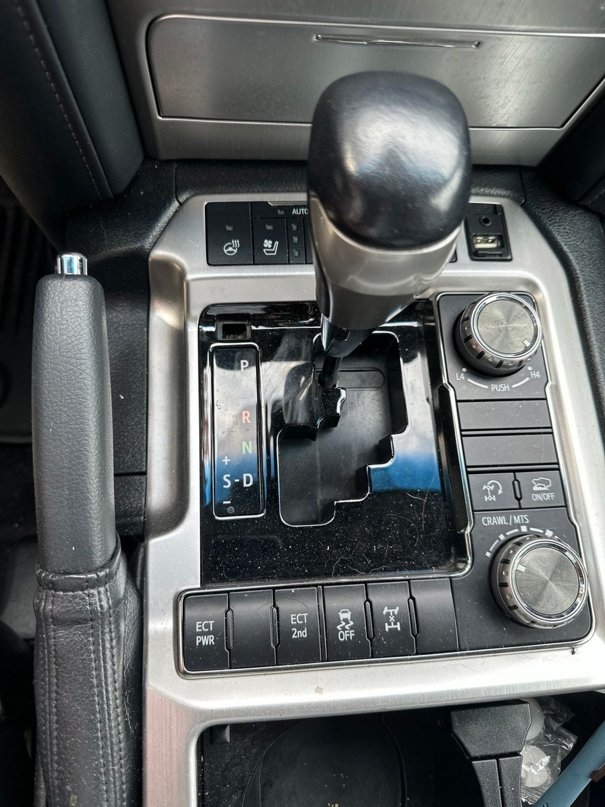 2019 Toyota Land Cruiser Base