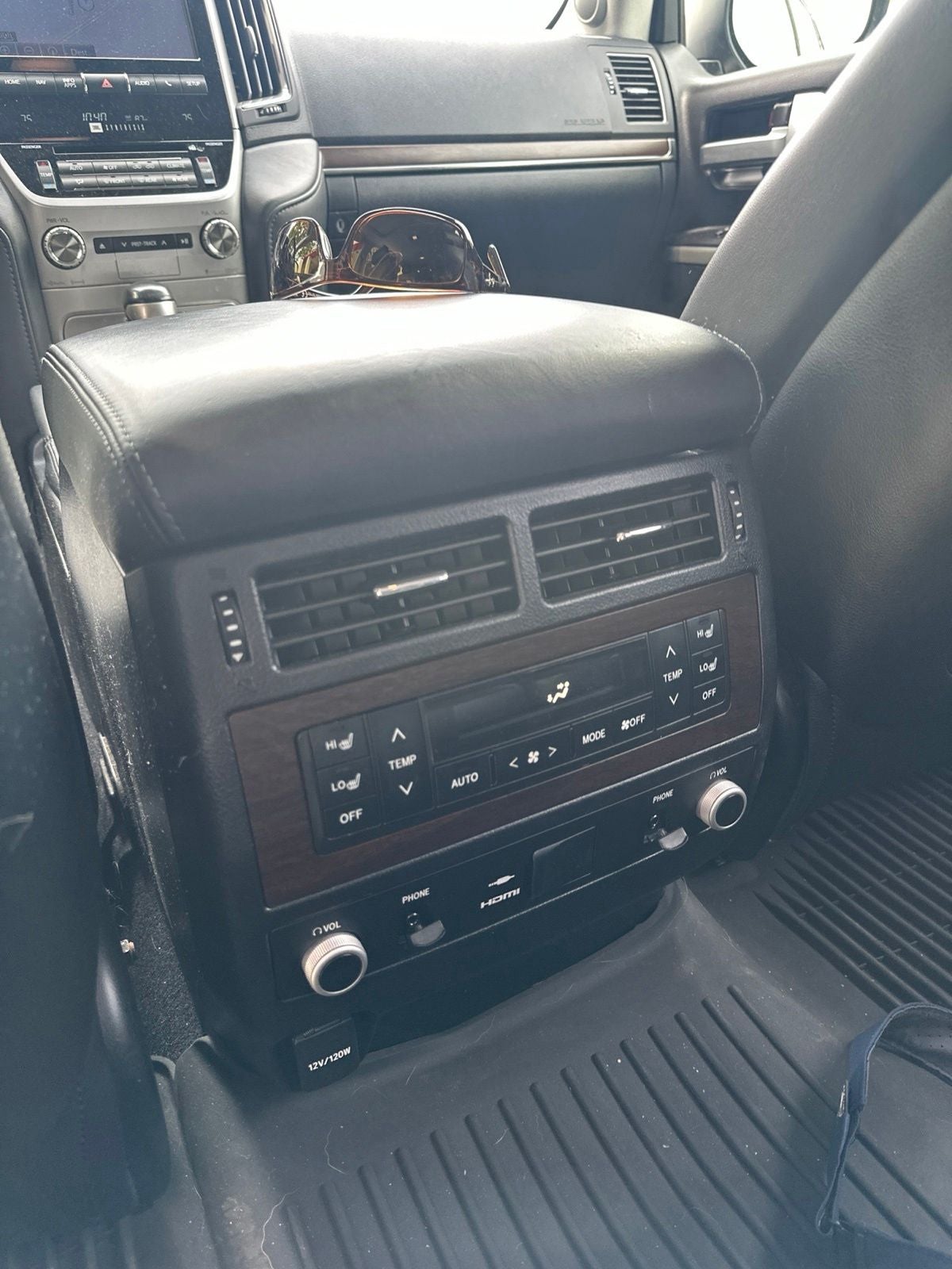 2019 Toyota Land Cruiser Base
