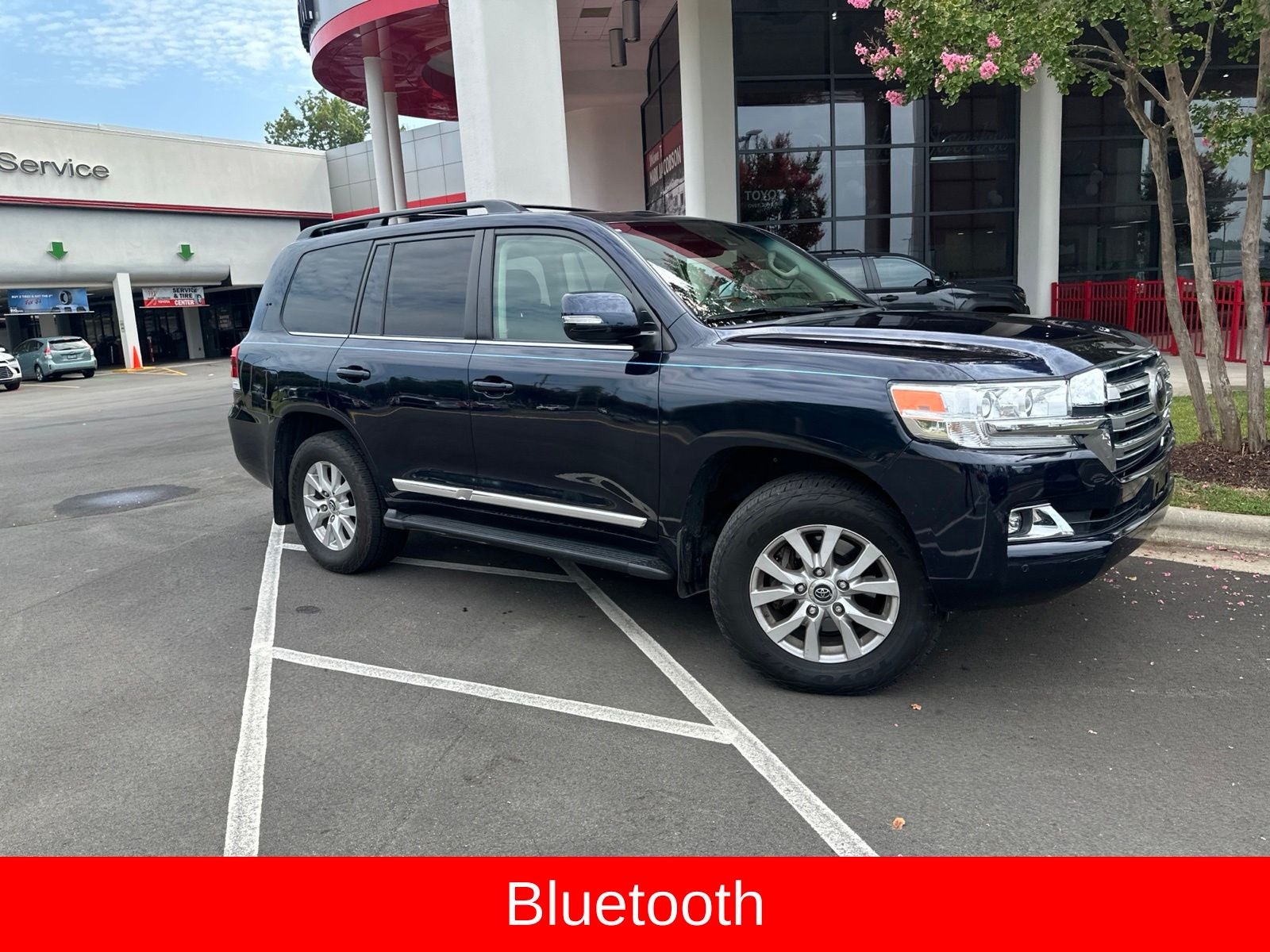 2019 Toyota Land Cruiser Base
