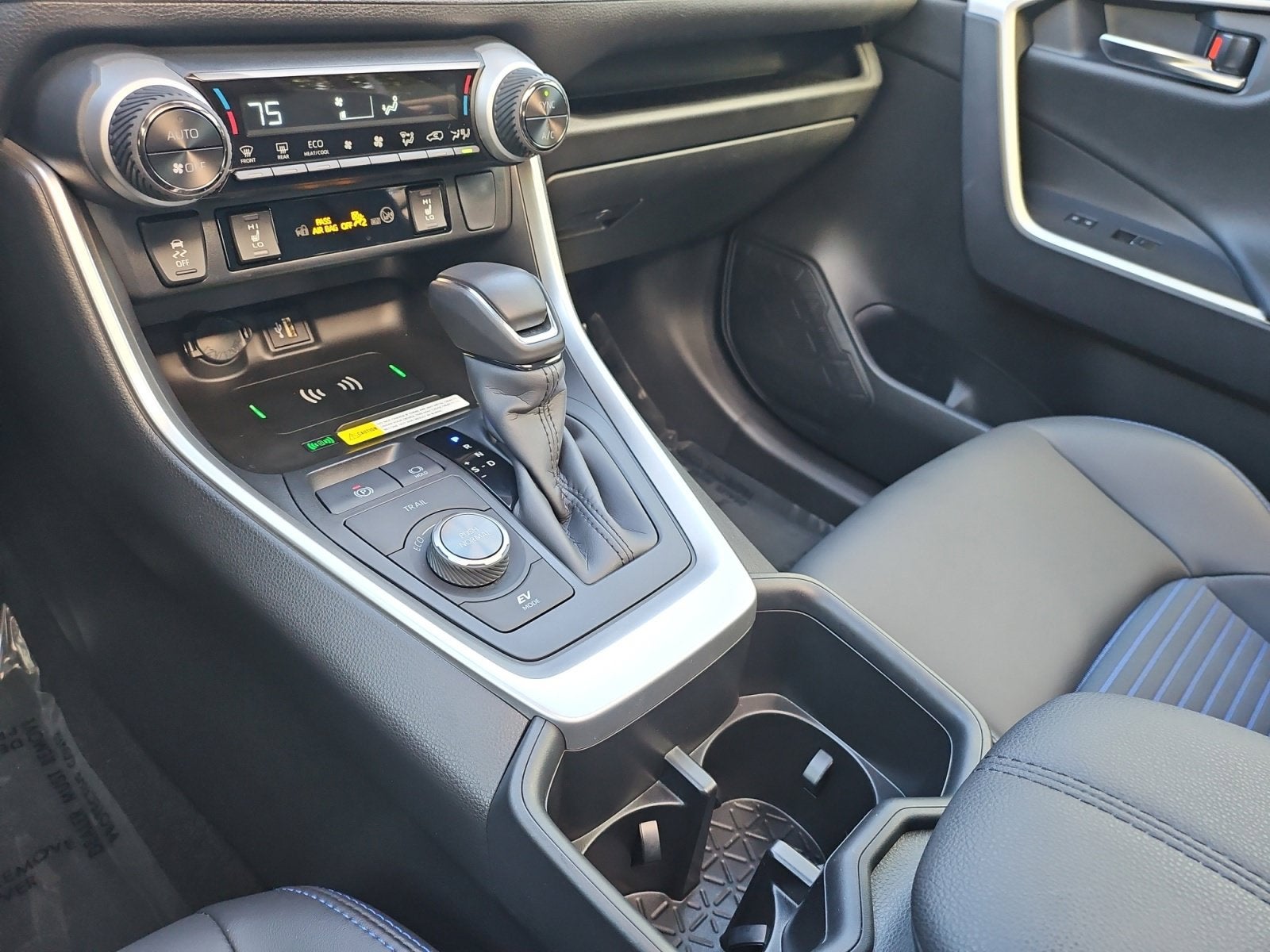 2025 Toyota RAV4 Hybrid XSE