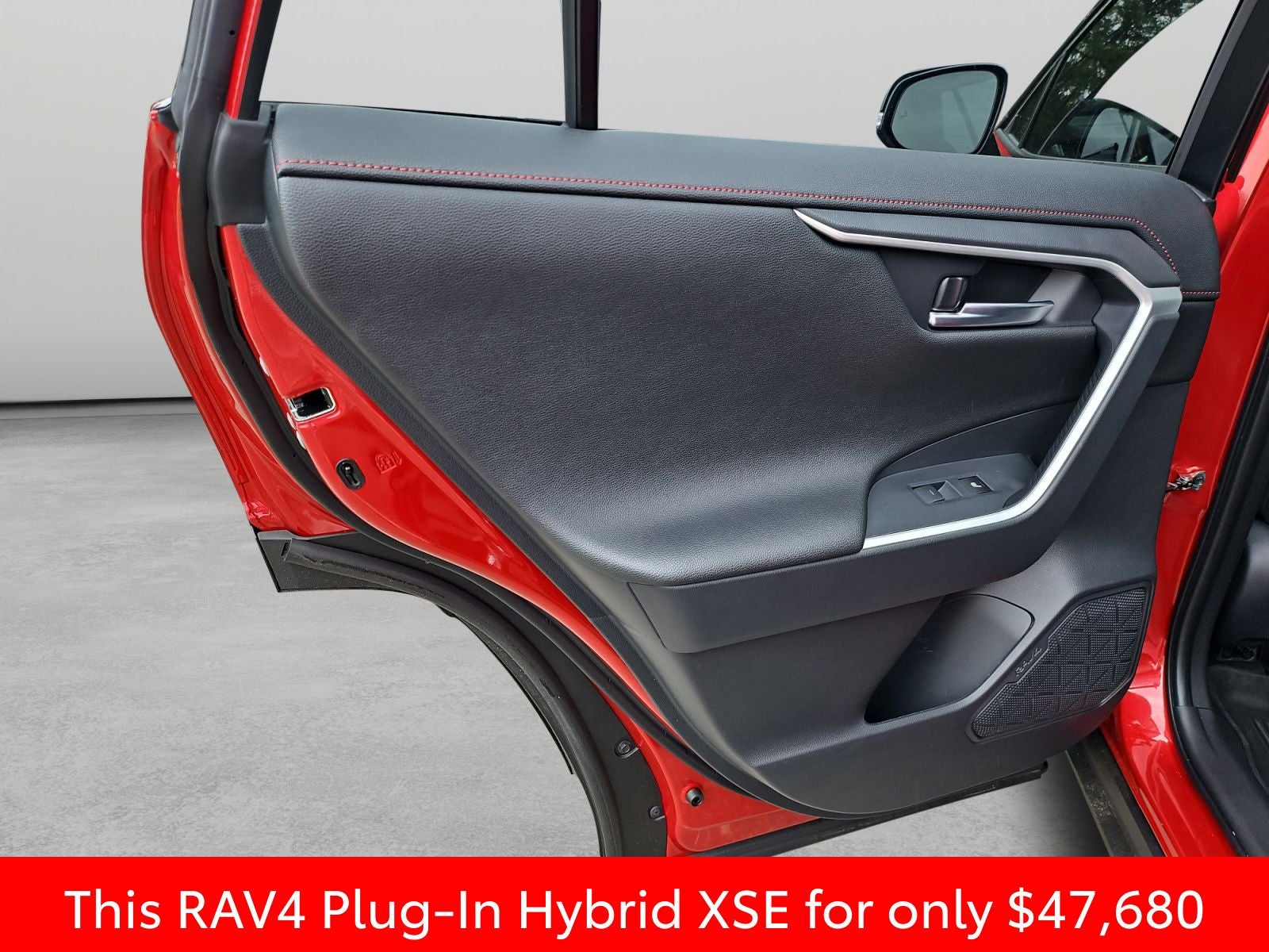 2025 Toyota RAV4 Plug-In Hybrid XSE