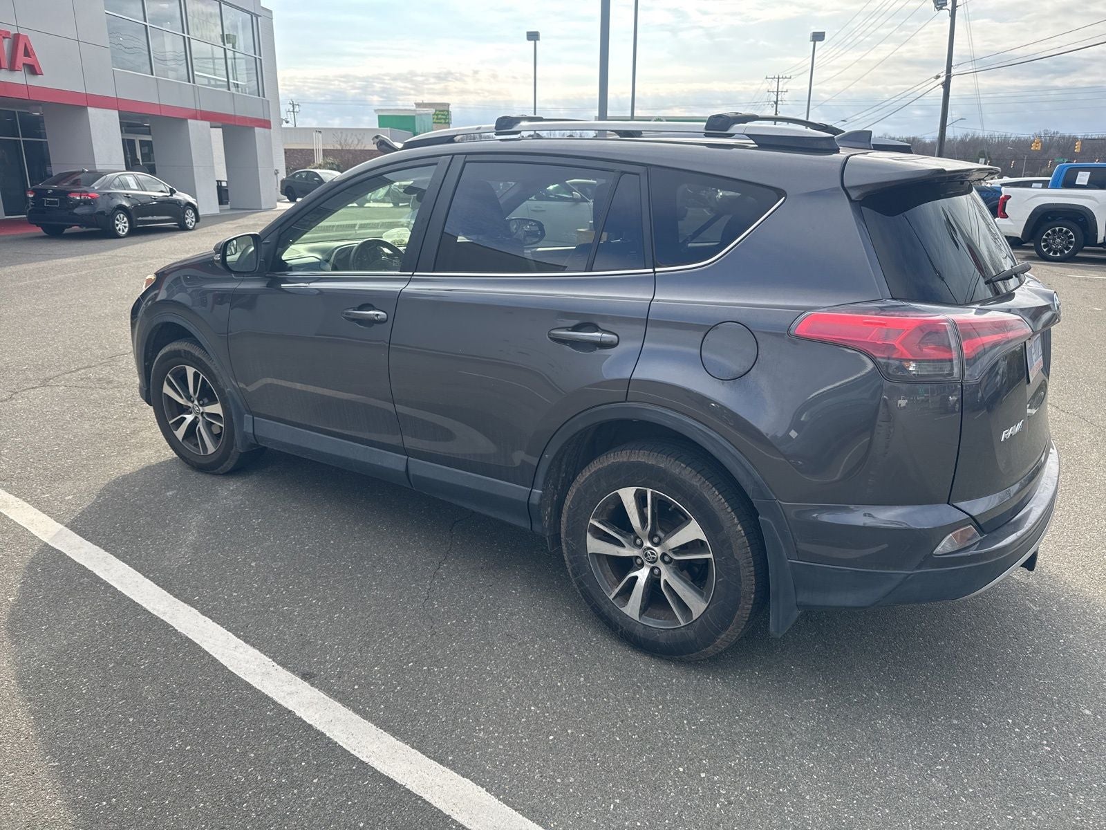 2017 Toyota RAV4 XLE