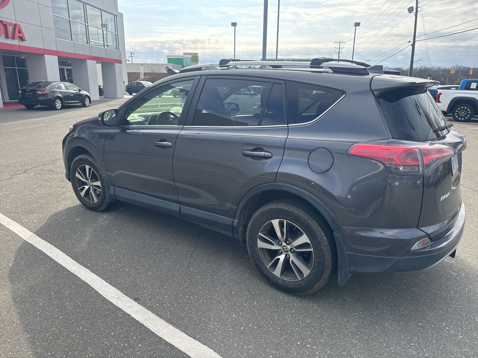 2017 Toyota RAV4 XLE