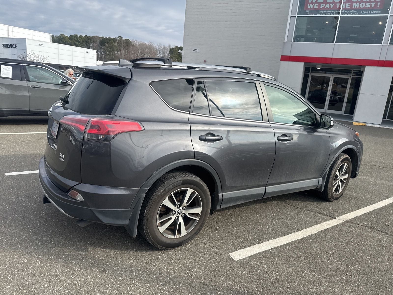 2017 Toyota RAV4 XLE
