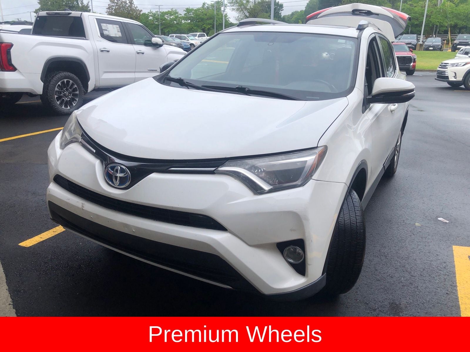 2016 Toyota RAV4 Hybrid XLE