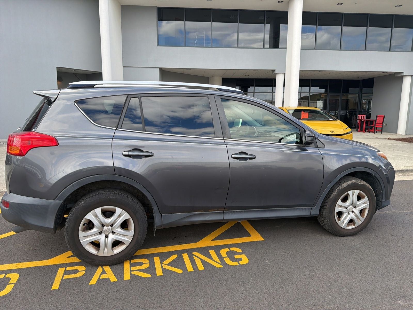 2015 Toyota RAV4 LE