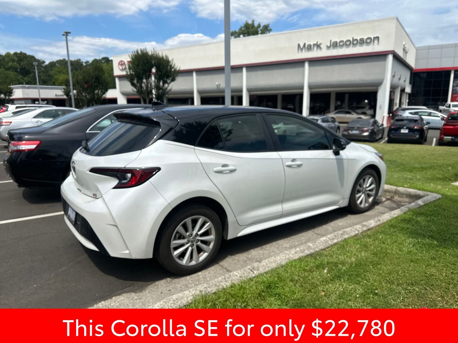 2023 Toyota Corolla Hatchback SE