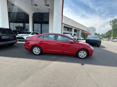2019 Hyundai Elantra SE