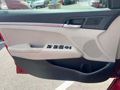 2019 Hyundai Elantra SE